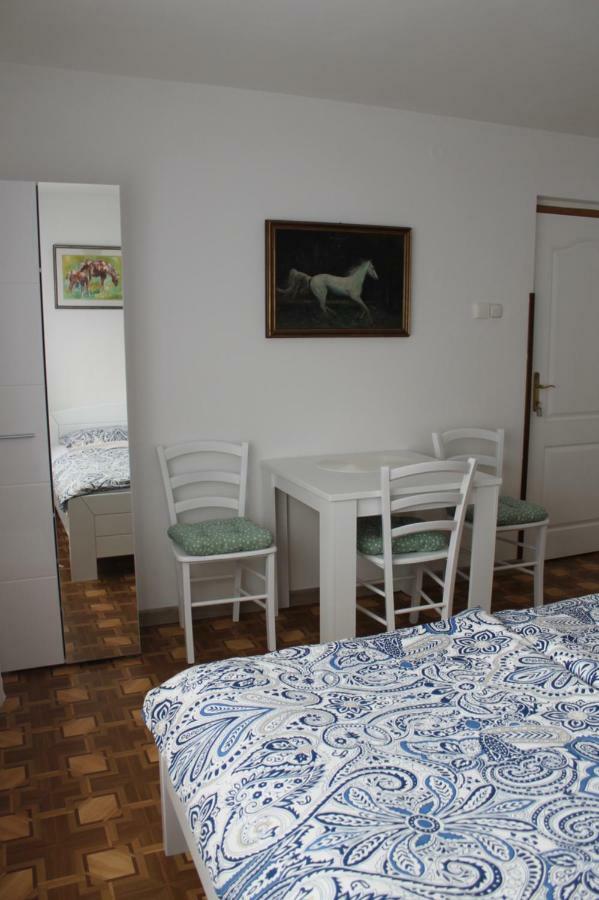 Rooms Jurca Postumia Esterno foto