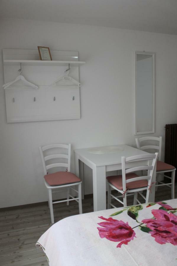 Rooms Jurca Postumia Esterno foto